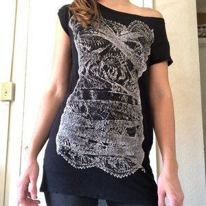 BCBGMaxAzria Black Graphic Tunic Tee